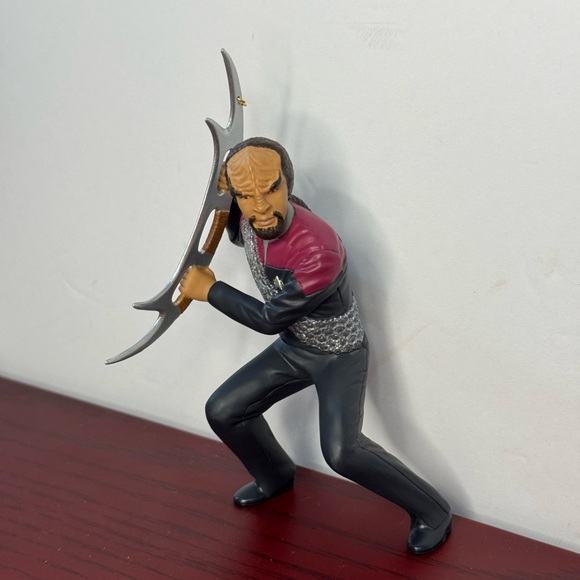 Hallmark Keepsake Star Trek Deep Space Nine Worf Christmas Ornament 1999. - Picture 6 of 8
